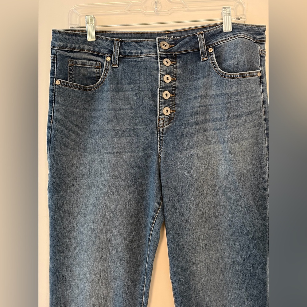 Women’s High-Rise Button-Fly Jeans - Picture 2 of 3